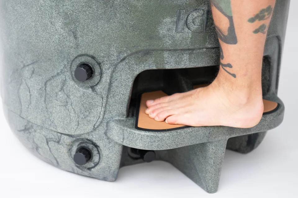 cold plunge tub step